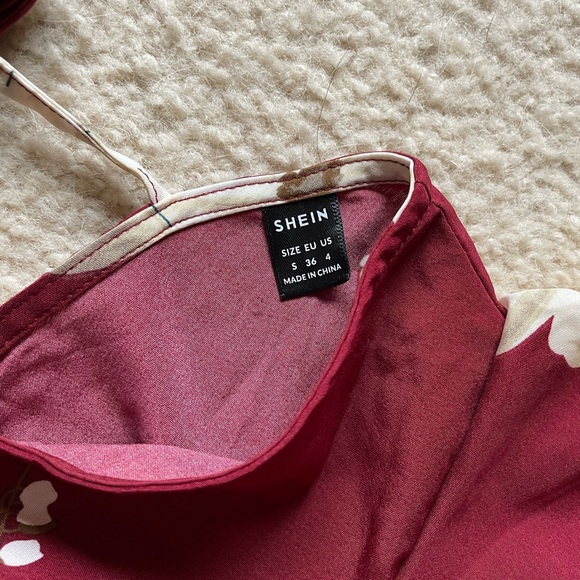 Floral Print Knot Hem Butterfly Sleeve with Shorts - Picture 2 of 7